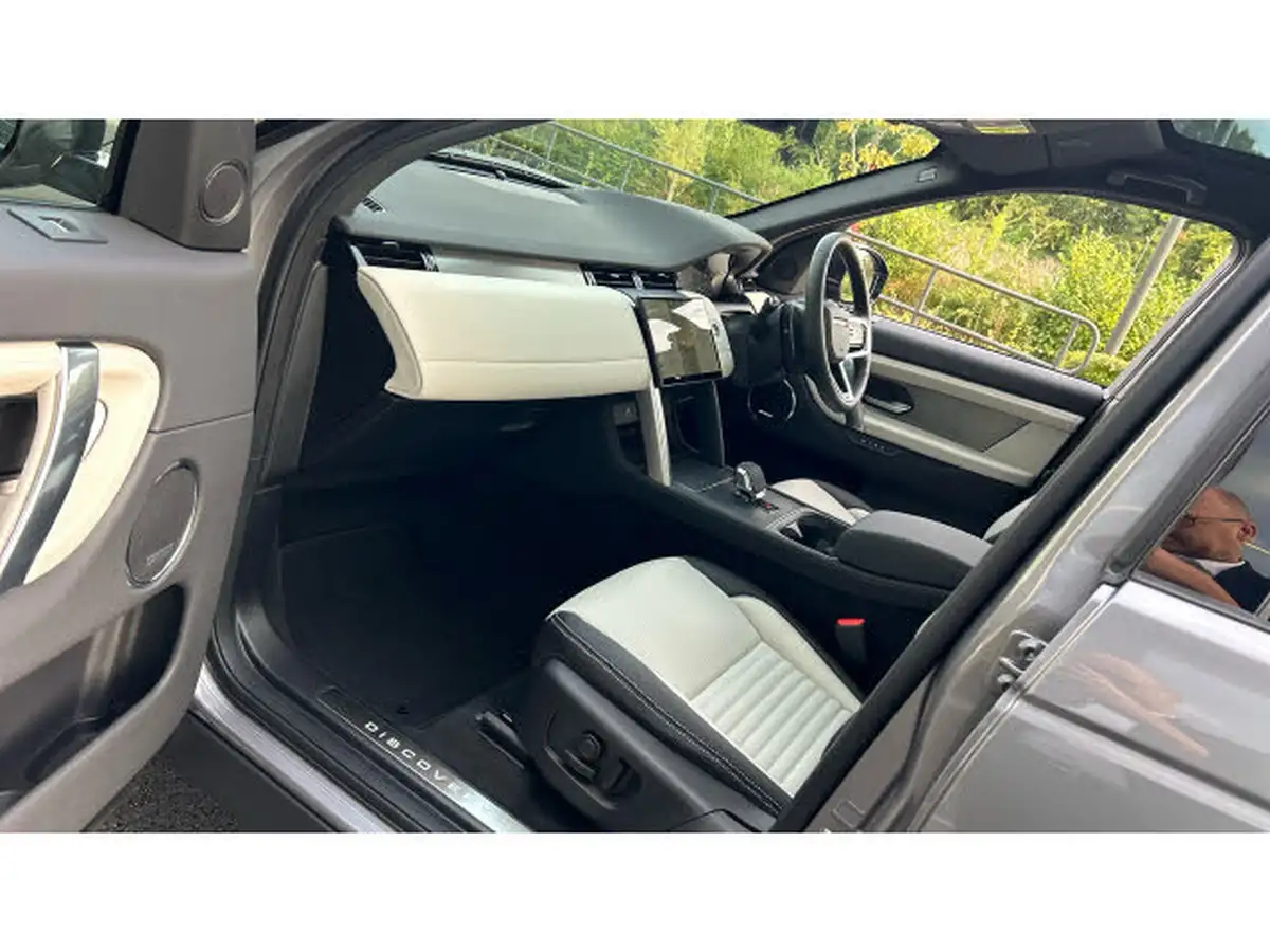 2024-land-rover-discovery-sport-20-d200-dynamic-se-big-33
