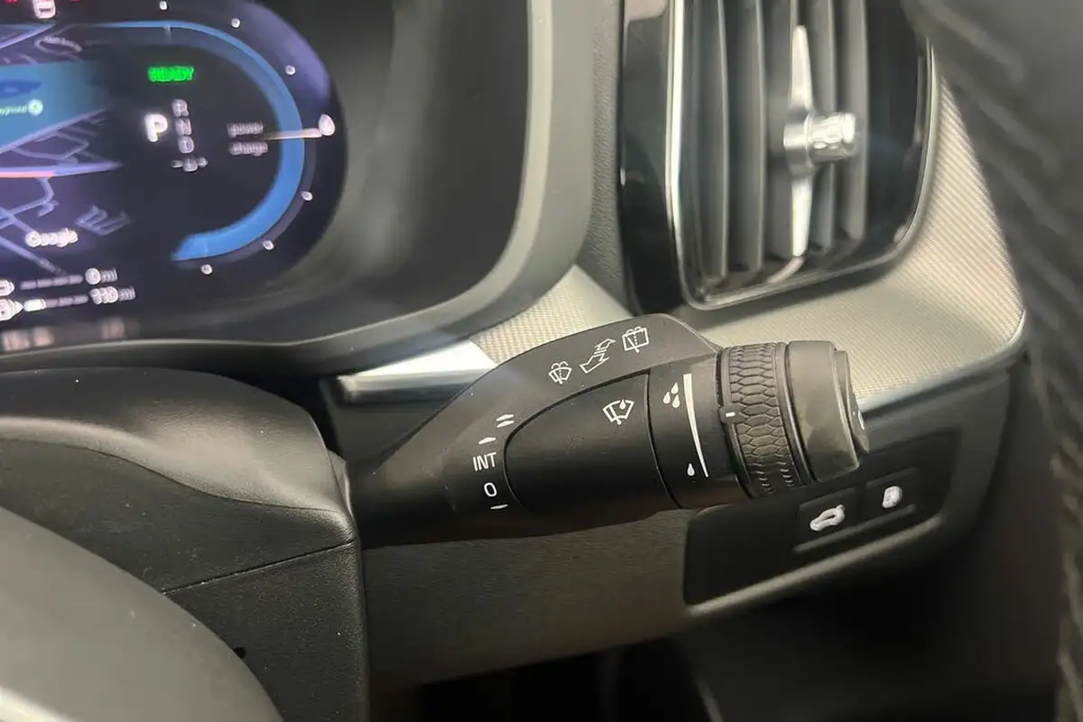 2024-volvo-xc60-20-b5-plus-big-38