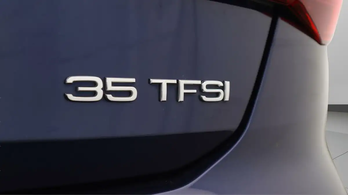 2023-audi-a3-15-35-tfsi-s-line-sportback-5d-big-21
