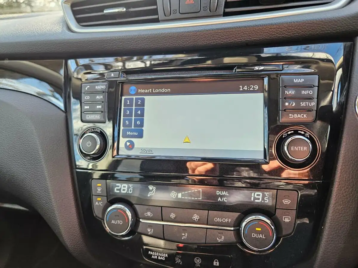 2017-nissan-qashqai-15dci-tekna-big-34