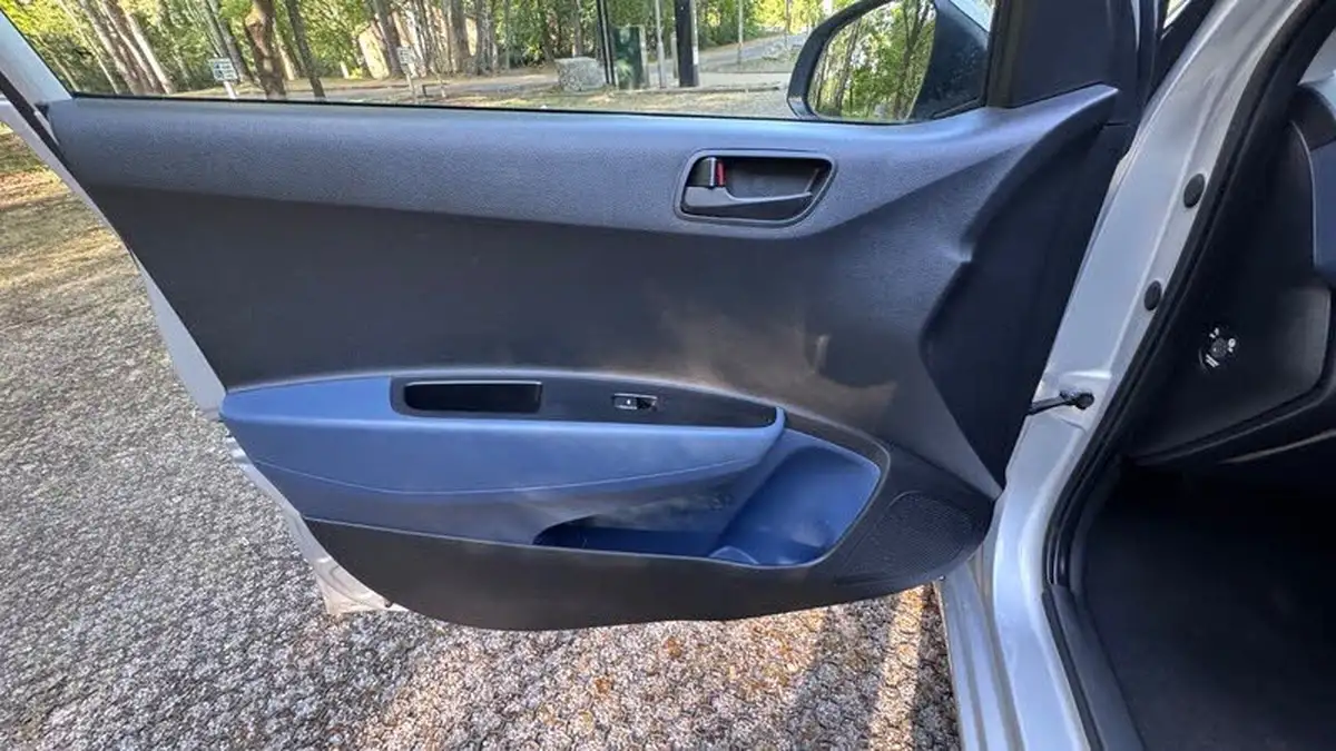 2016-hyundai-i10-12-se-big-29