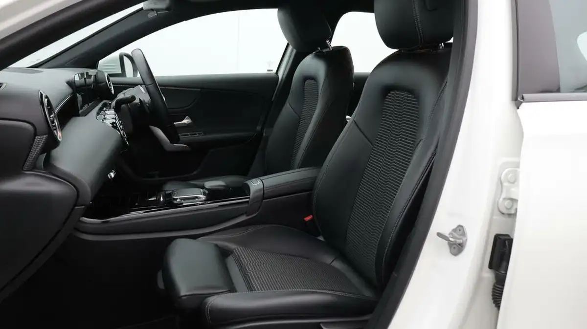 2021-mercedes-benz-a-class-15d-a180d-sport-hatchback-5d-7g-dct-big-14