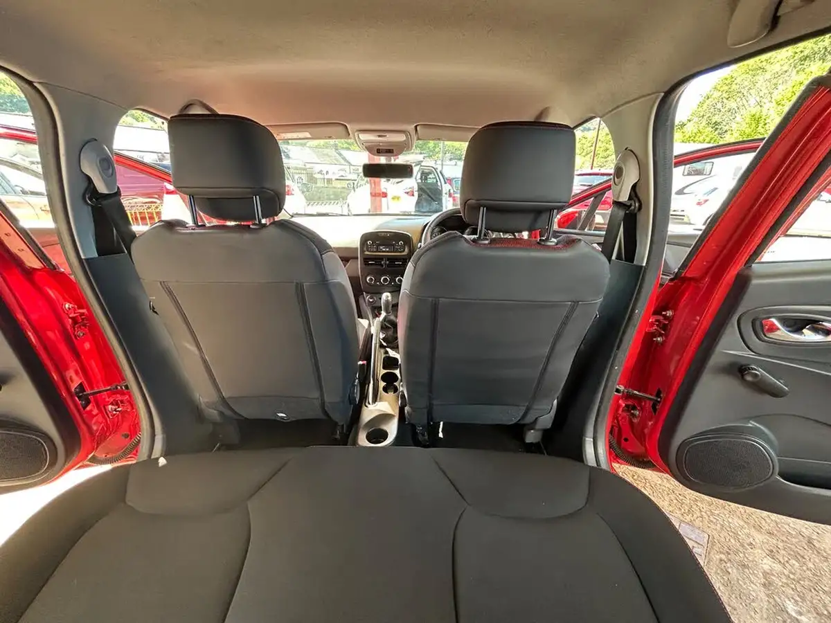 2014-renault-clio-12-expression-big-19
