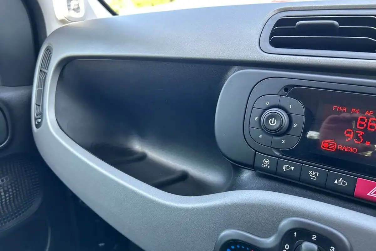 2020-fiat-panda-09-waze-4x4-big-8
