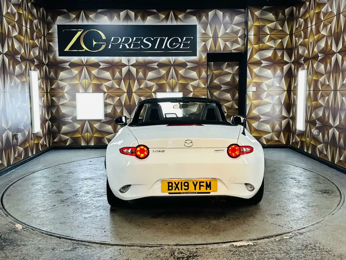 2019-mazda-mx-5-15-se-big-16