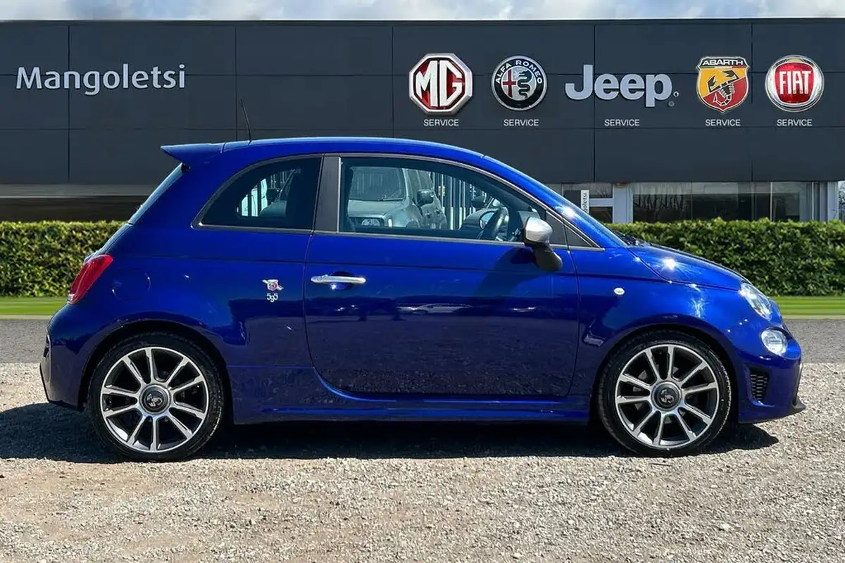 2020-abarth-595-14-tjet-turismo-70th-big-3