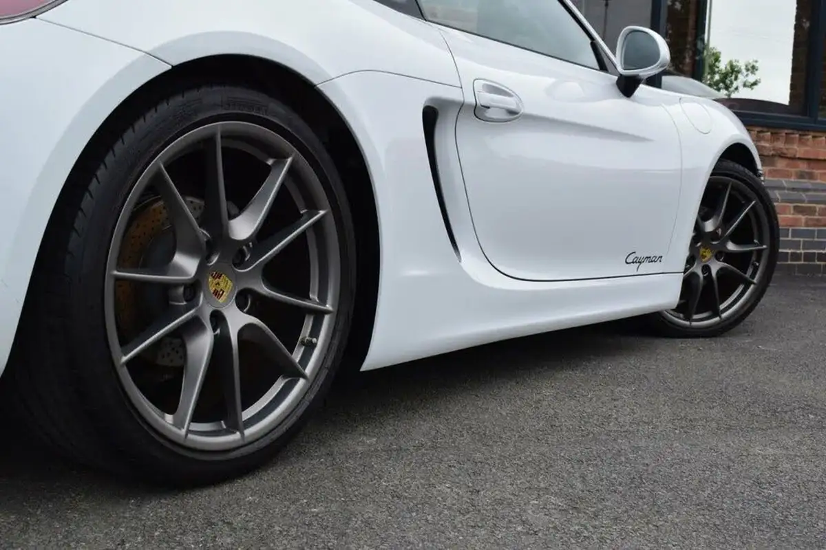 2015-porsche-cayman-27-pdk-big-62