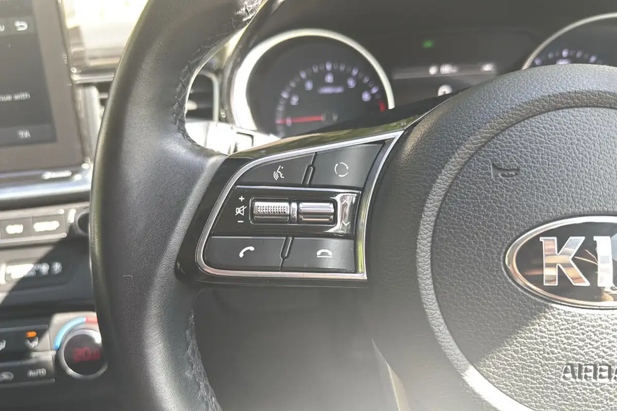 2018-kia-ceed-10-t-gdi-3-hatchback-big-16