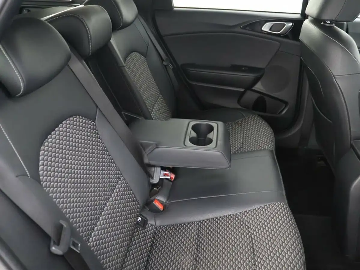 2022-kia-ceed-15-t-gdi-3-sportswagon-big-20