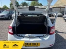 2014-dacia-sandero-12-ambiance-small-14