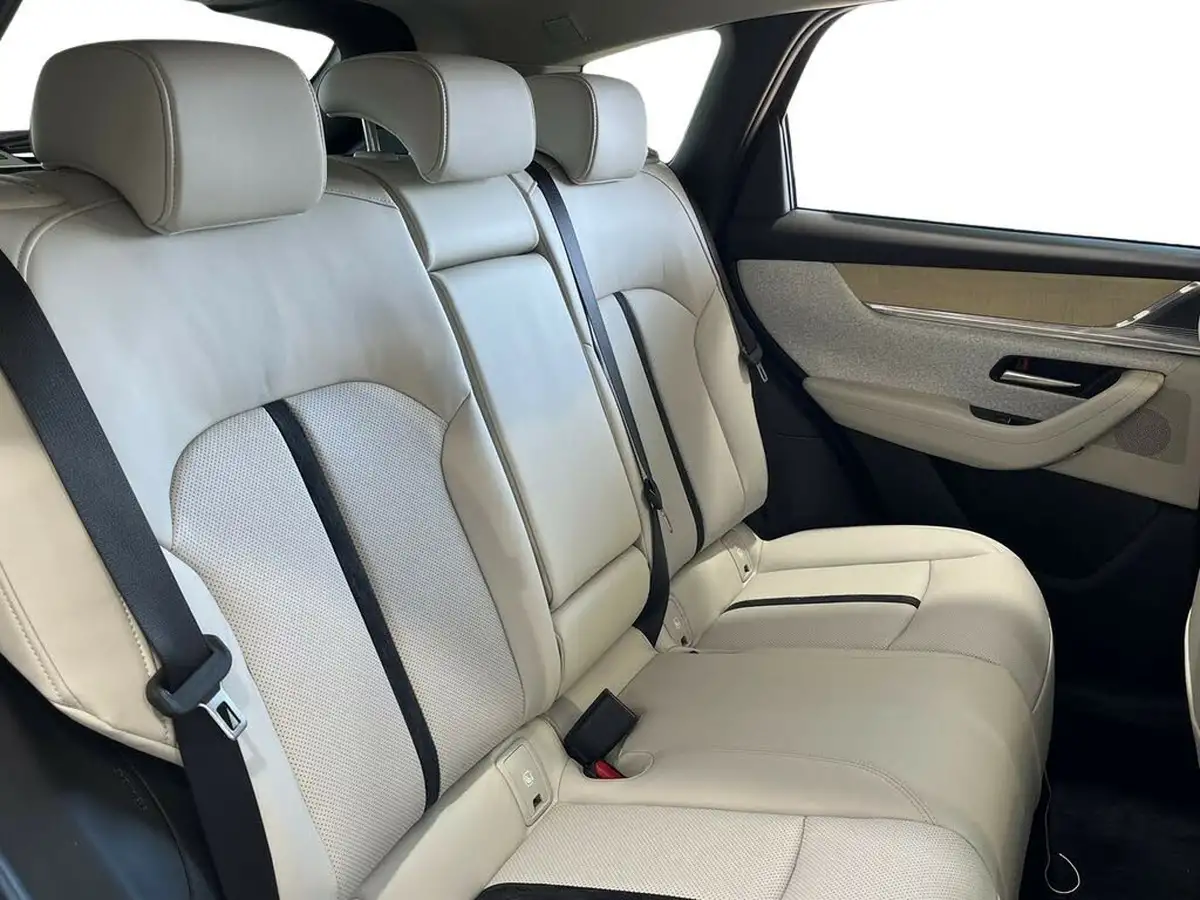 2025-mazda-cx-60-25-e-skyactiv-takumi-panoramic-sunroof-big-10