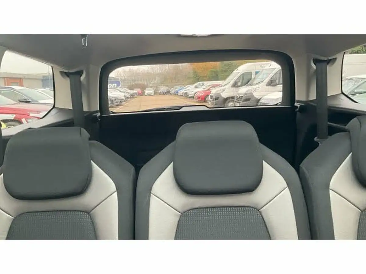 2019-citroen-grand-c4-spacetourer-15bluehdi-flair-eat8-big-14