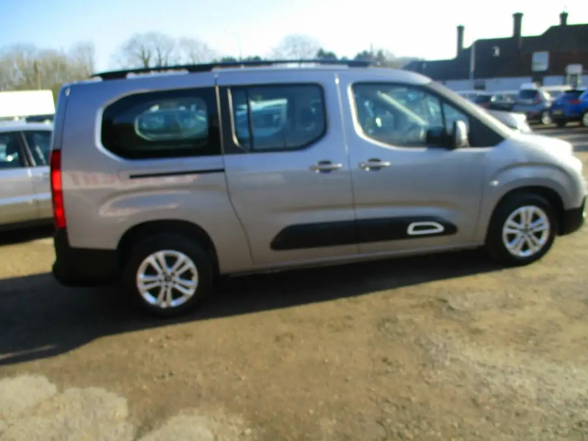 2019-citroen-berlingo-15bluehdi-flair-xl-size-130ps-big-4