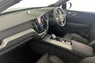 2024-volvo-xc60-20-t8-ultra-black-edition-small-1