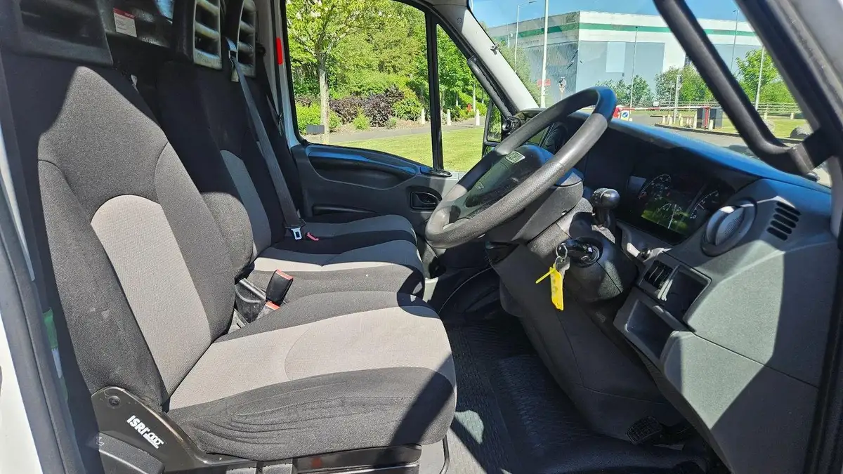 2014-iveco-daily-c-class-30td-70c17-lwb-70c17-cab-big-24