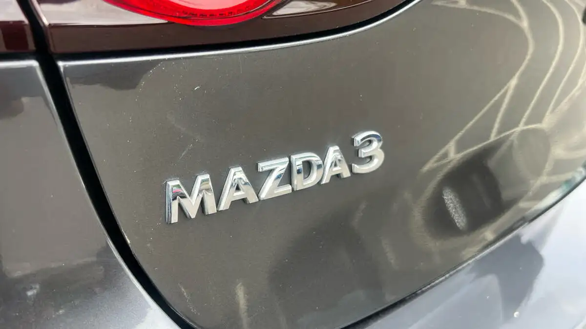 2022-mazda-mazda3-20-sport-lux-186ps-hatchback-5d-auto-big-37