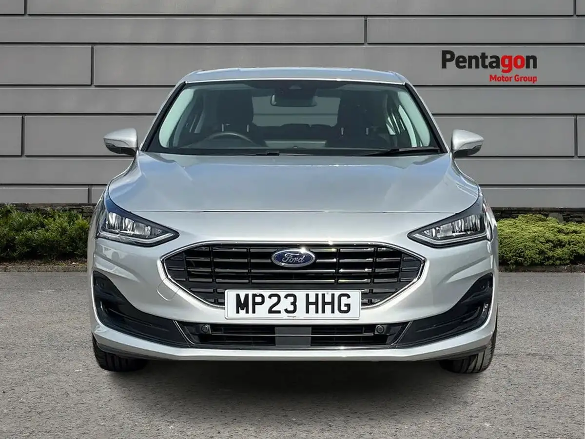 2023-ford-focus-10t-titanium-125ps-hatchback-big-15
