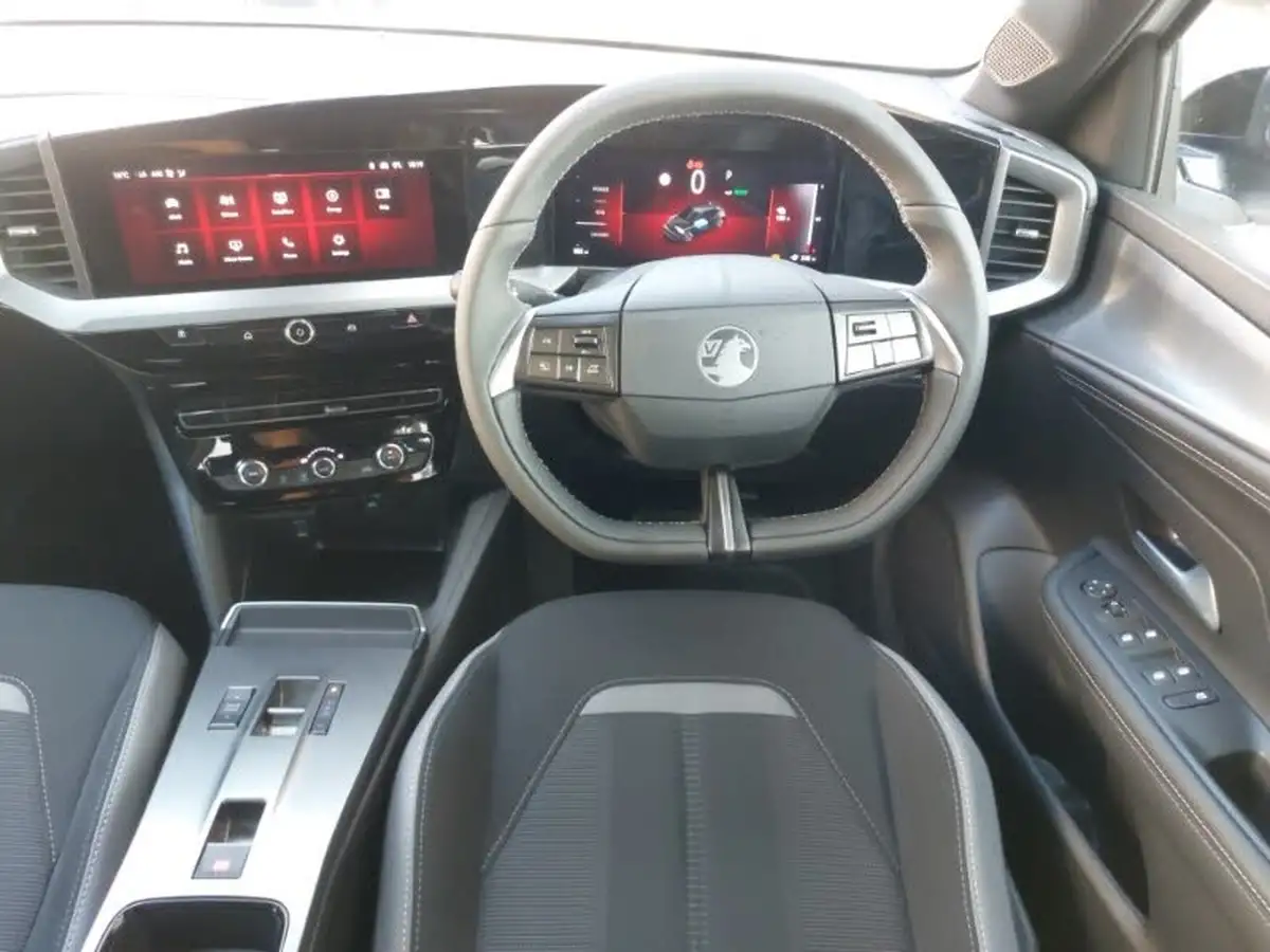2025-vauxhall-mokka-e-gs-electric-big-6