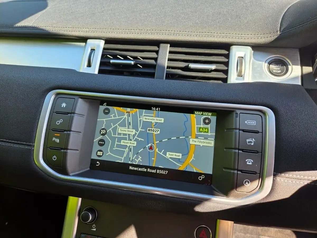 2018-land-rover-range-rover-evoque-20ed4-se-tech-hatchback-5d-big-26