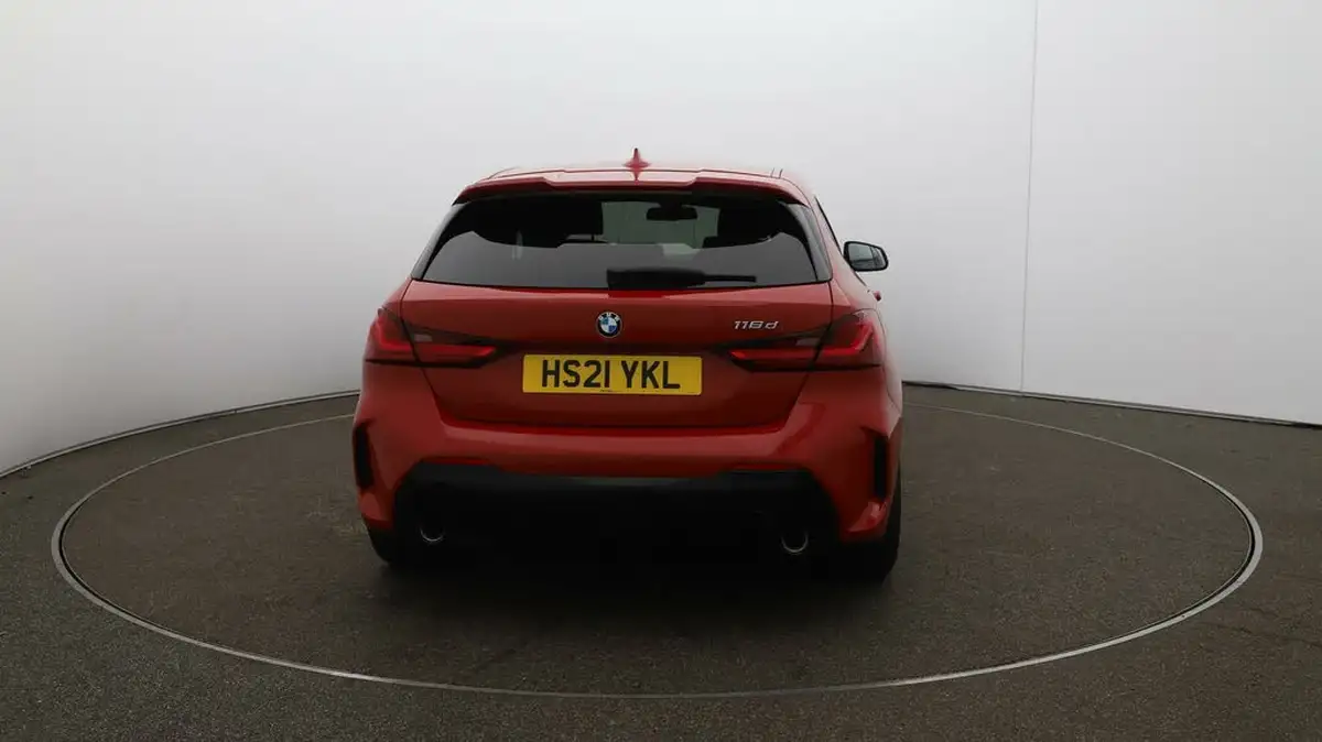 2021-bmw-1-series-20td-118d-m-sport-lcp-big-57