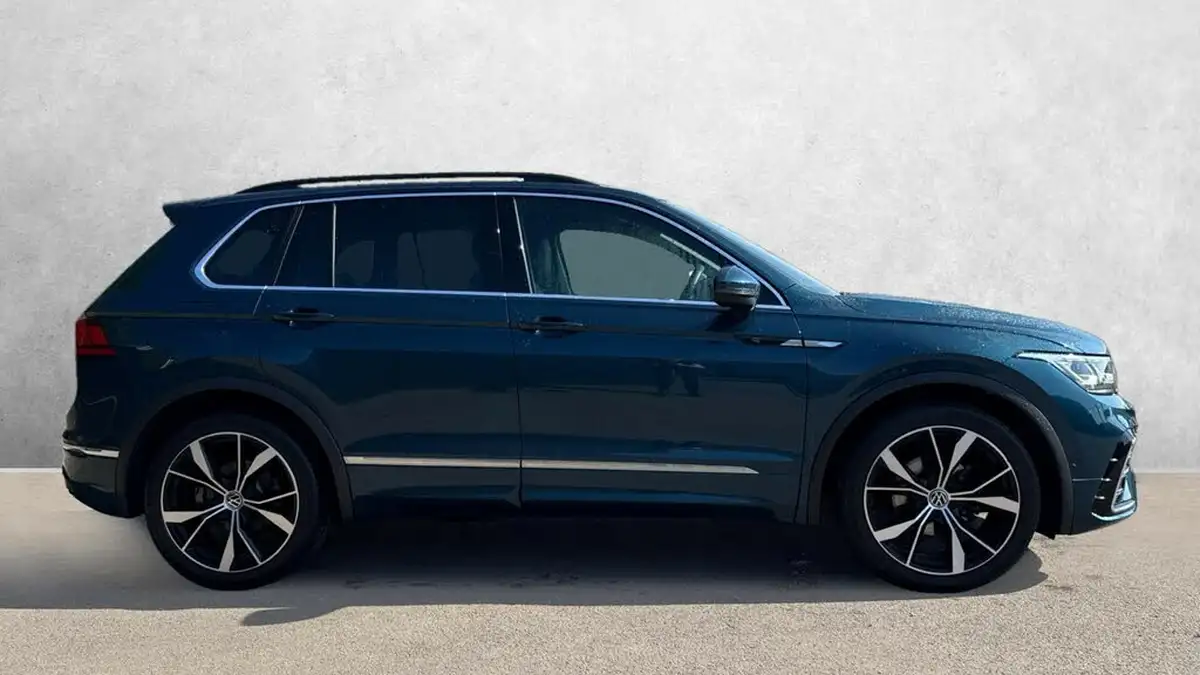 2021-volkswagen-tiguan-15-tsi-r-line-big-2