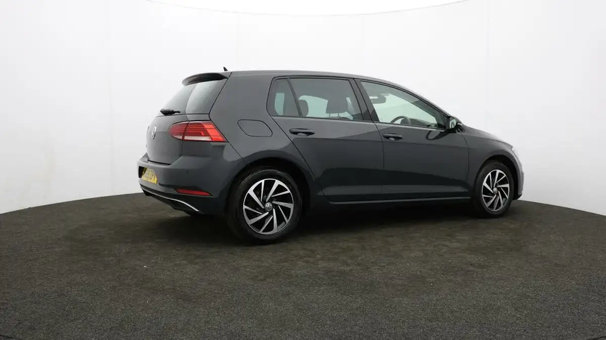 2019-volkswagen-golf-16tdi-match-edition-hatchback-big-33
