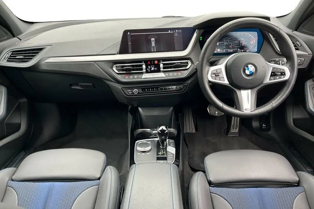 2023-bmw-1-series-15-118i-m-sport-lcp-dct-big-9