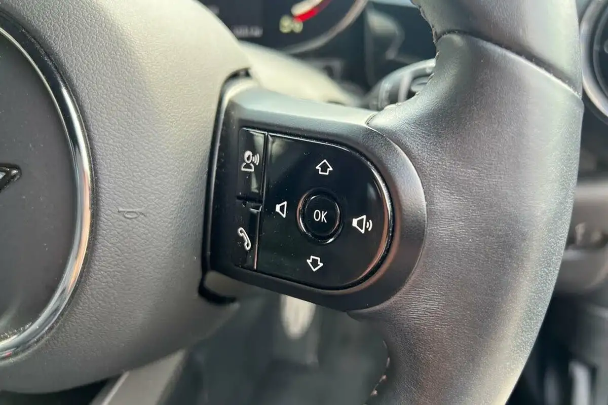 2021-mini-cooper-20-john-cooper-works-anniversary-edition-big-19