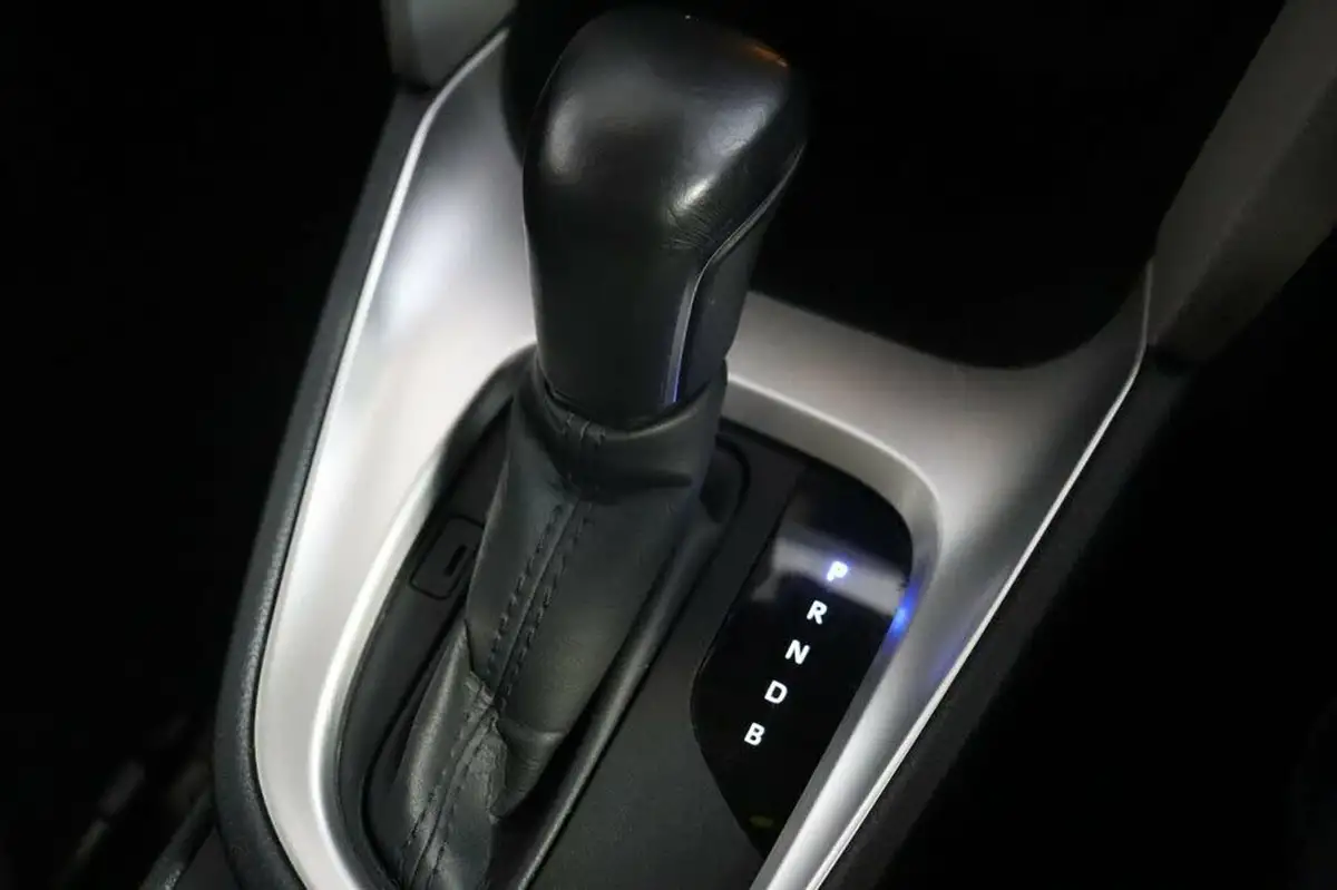 2022-toyota-yaris-cross-15-vvt-i-icon-big-29