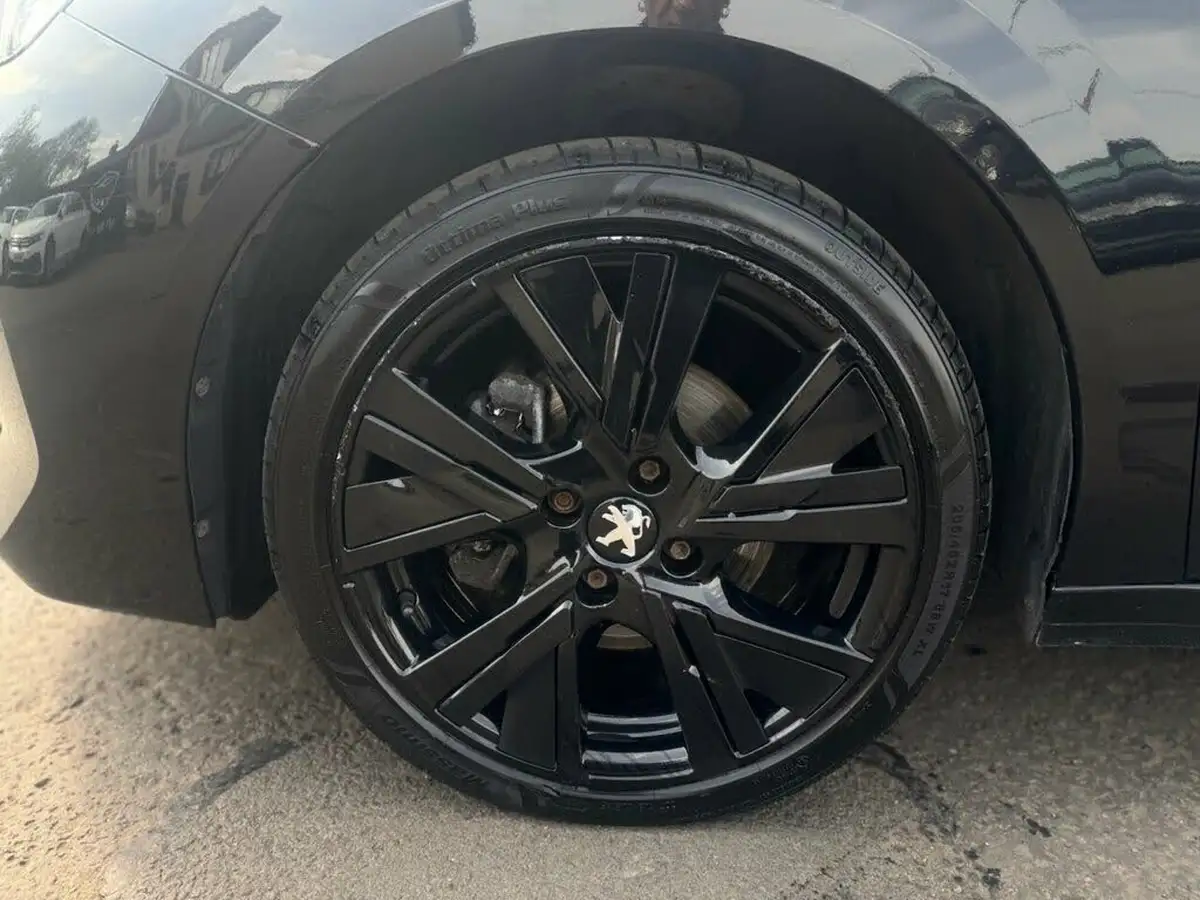 2020-peugeot-208-12-puretech-allure-100bhp-eat8-big-35