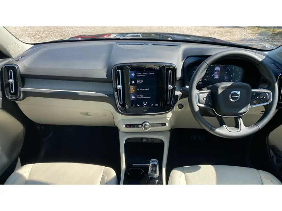 2022-volvo-xc40-20-b4-inscription-awd-big-19