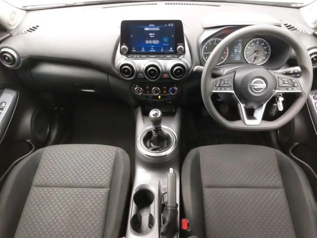 2022-nissan-juke-10-dig-t-acenta-big-2