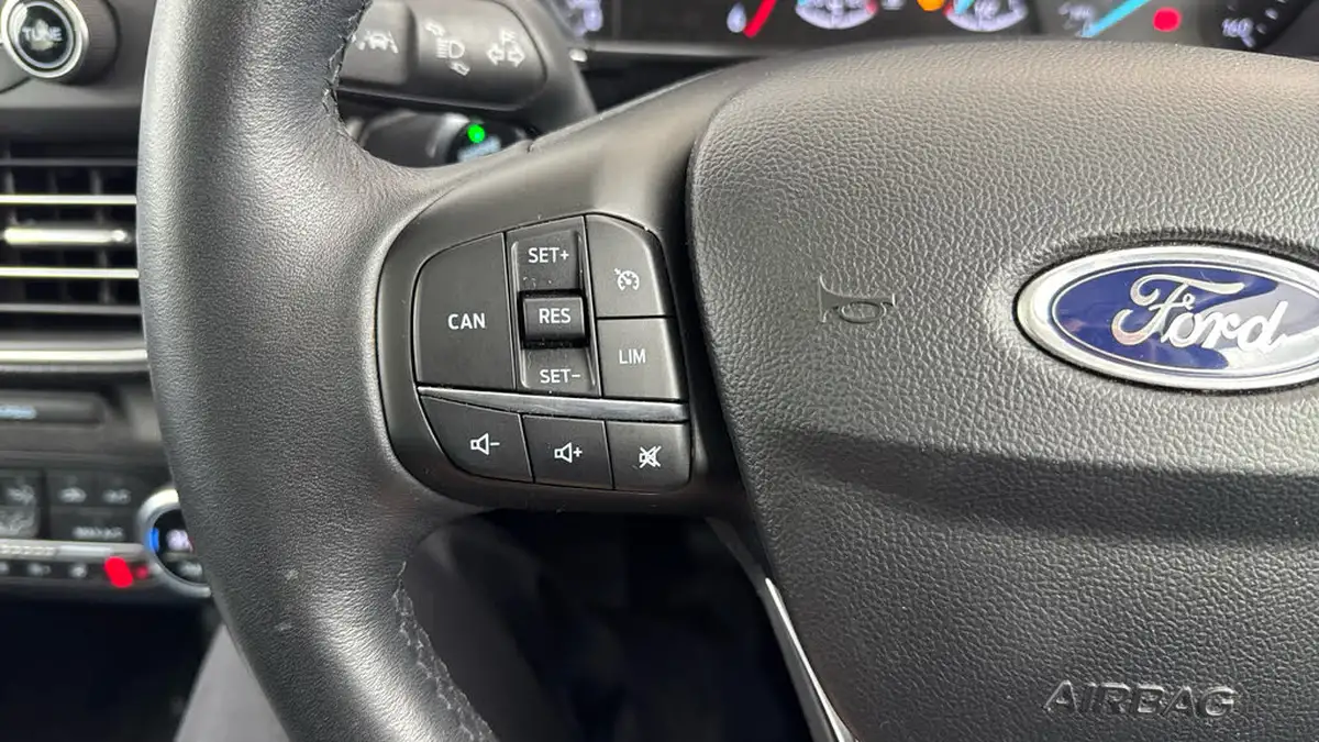 2019-ford-focus-20-active-x-estate-big-20