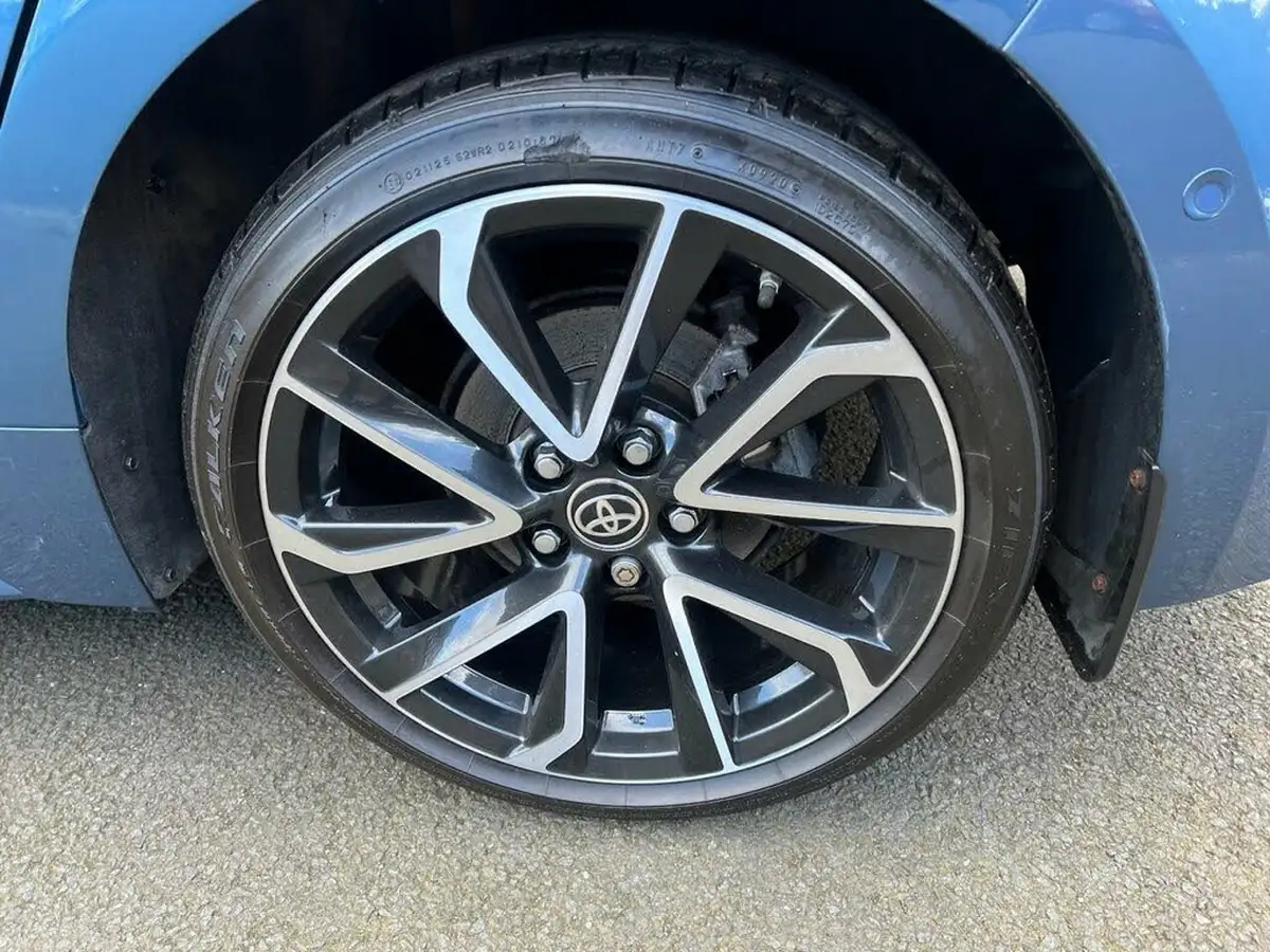 2020-toyota-corolla-18-vvt-i-excel-trk-hatchback-big-7