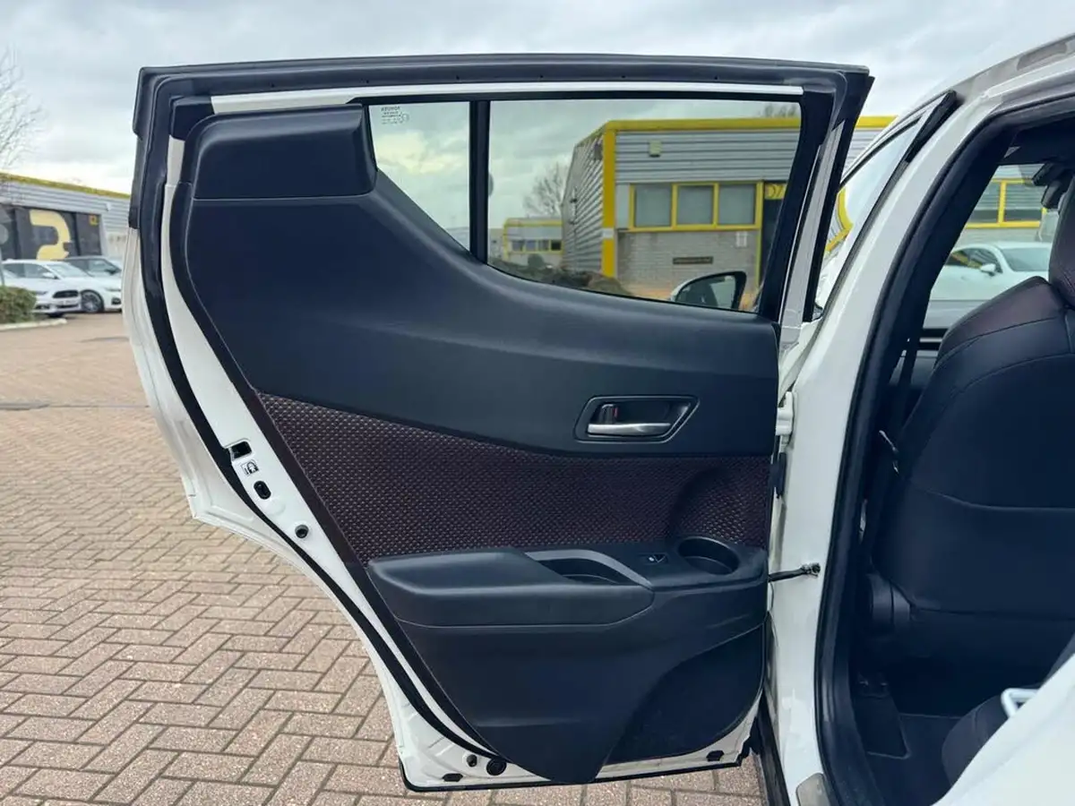 2017-toyota-c-hr-18-vvt-i-excel-big-33
