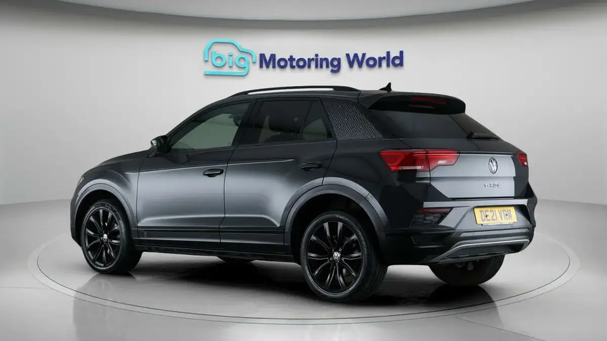 2021-volkswagen-t-roc-15-tsi-black-edition-dsg-big-5
