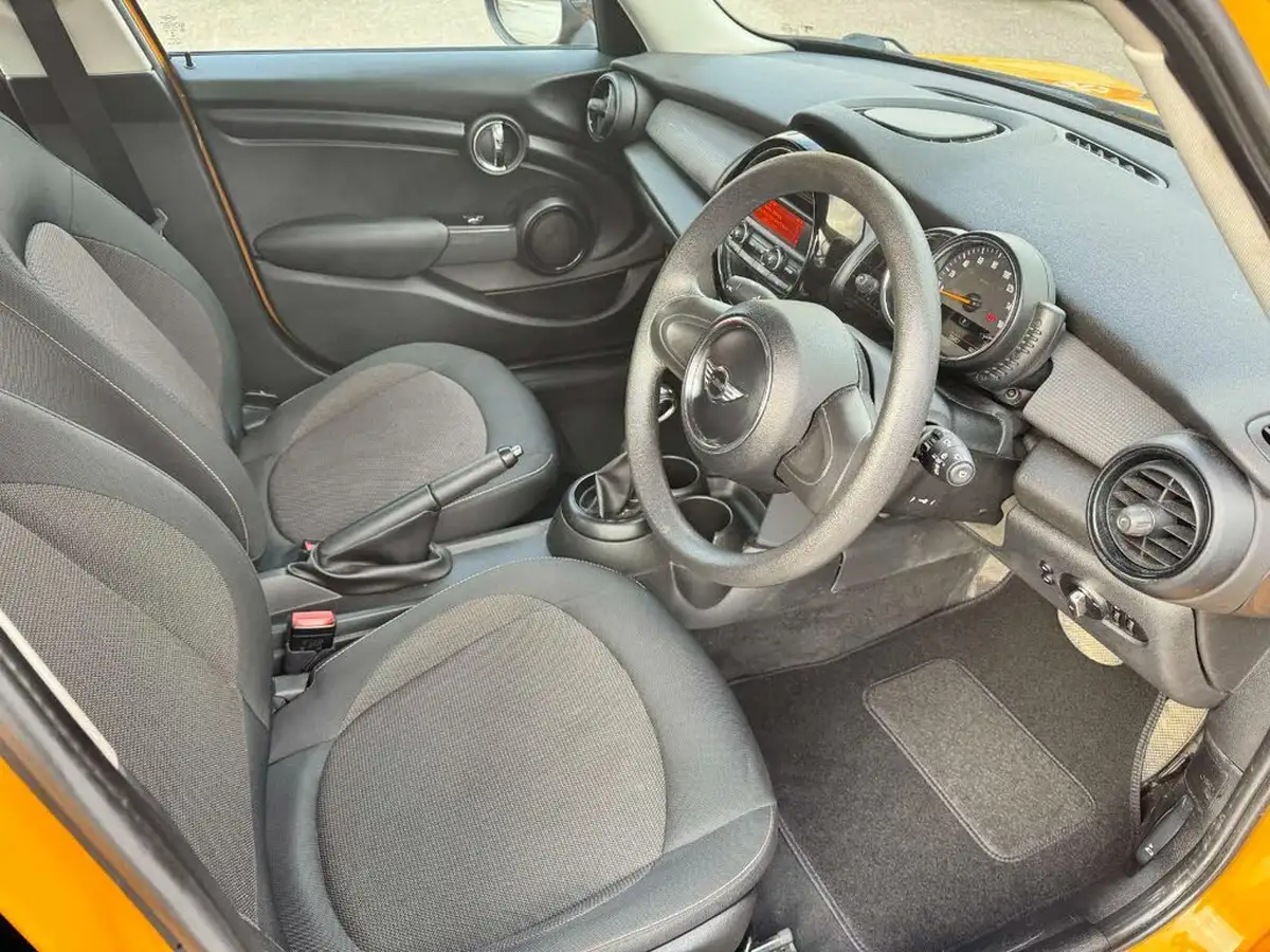 2015-mini-cooper-15-cooper-5d-auto-big-11