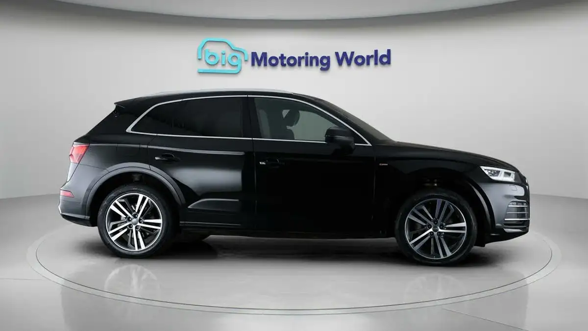 2020-audi-q5-20-55-tfsi-e-s-line-competition-big-8