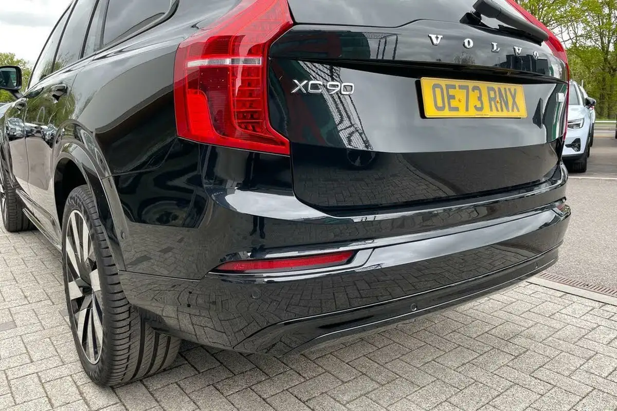 2023-volvo-xc90-20-t8-plus-big-18
