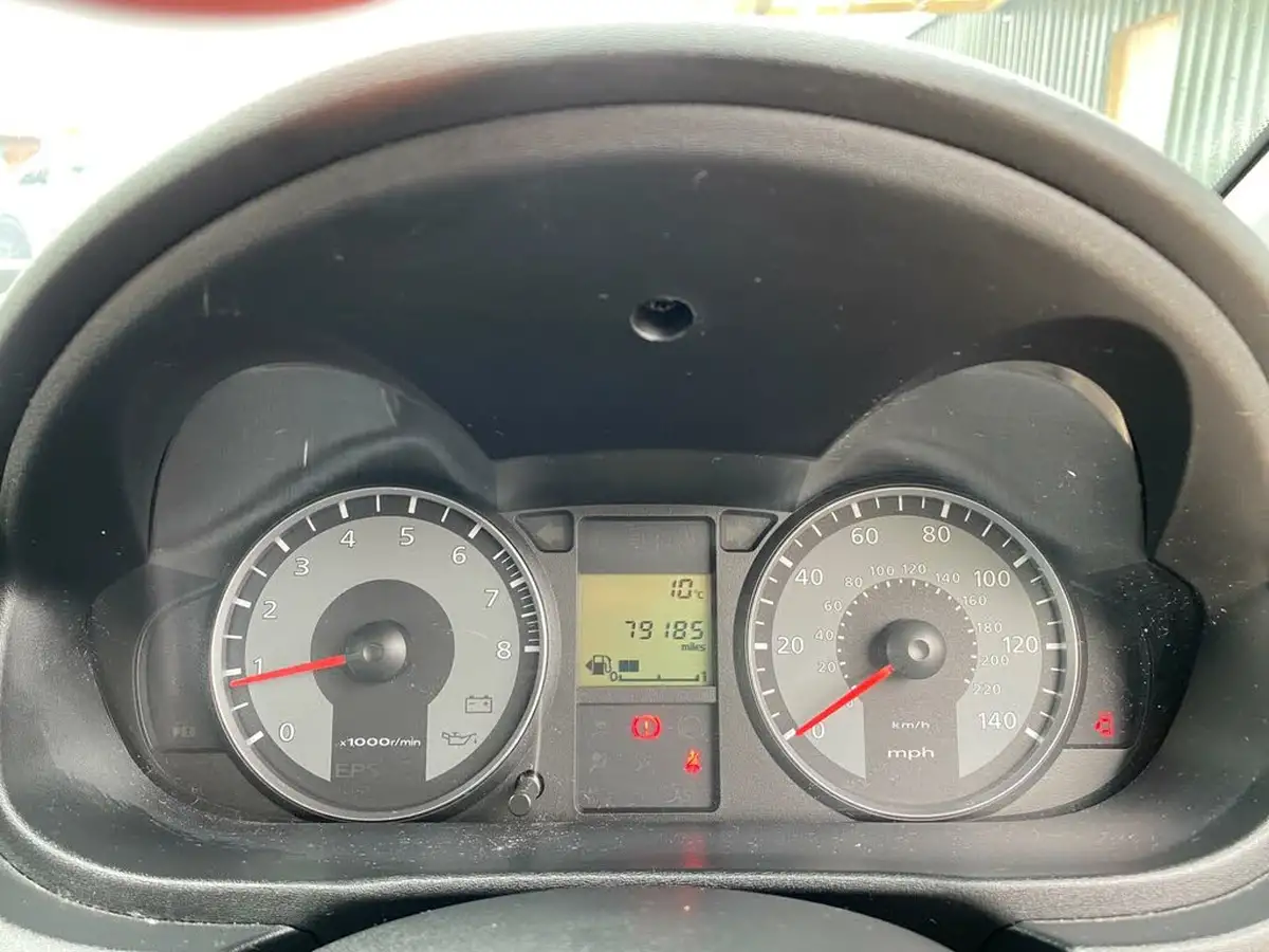 2009-mitsubishi-colt-13-clear-tec-5d-big-10