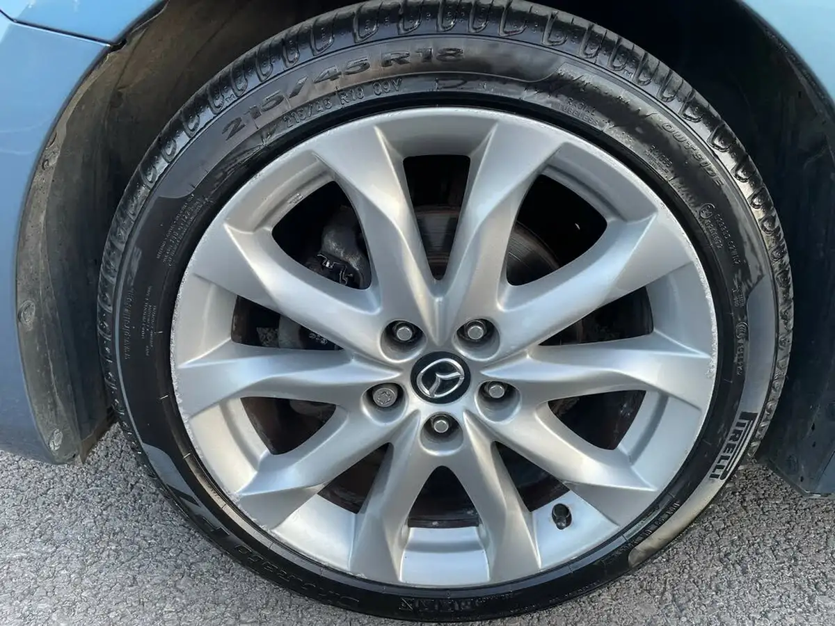 2014-mazda-mazda3-20-sport-nav-120ps-hatchback-5d-big-18