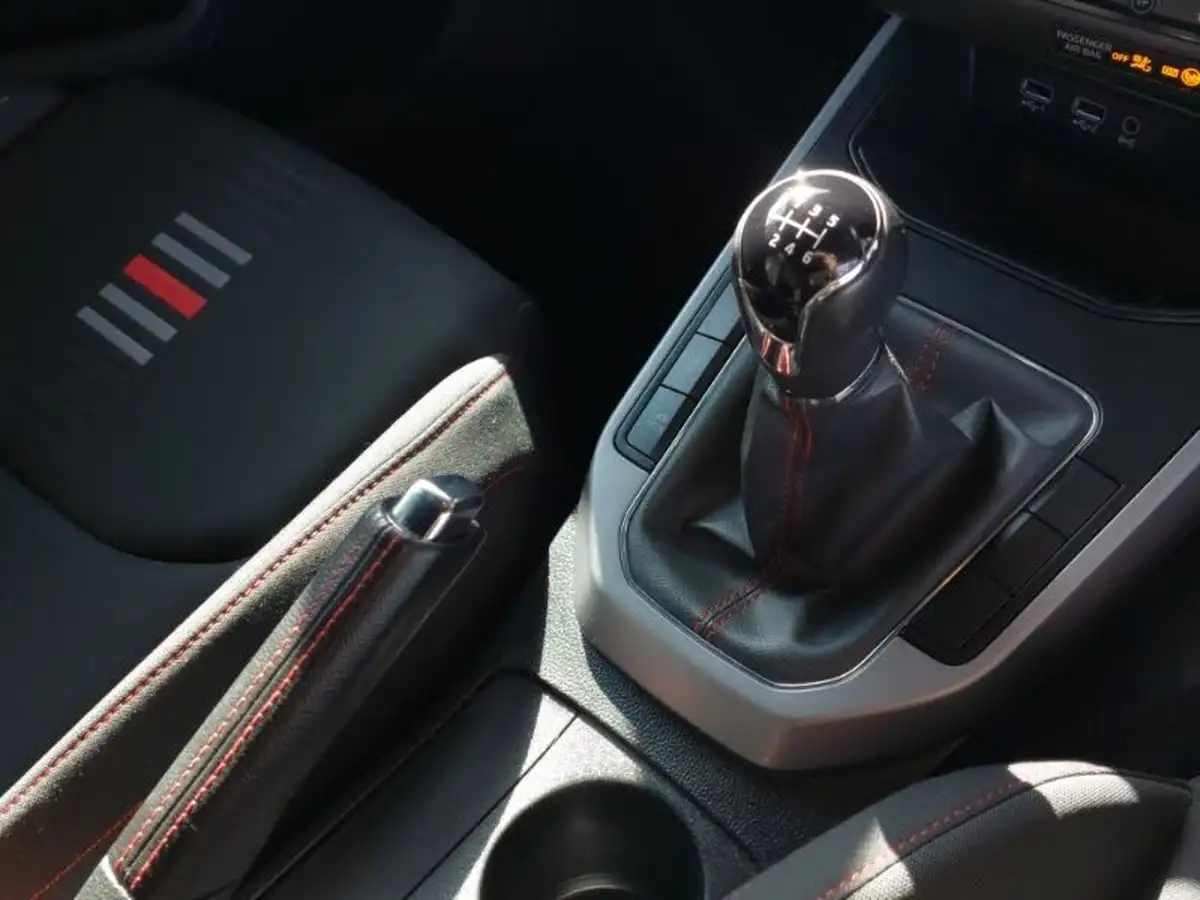 2019-seat-arona-10-tsi-fr-ss-big-13