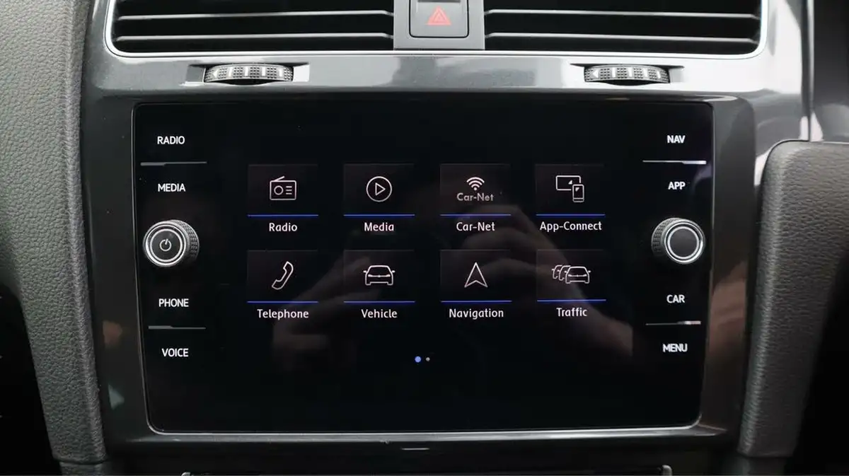 2019-volkswagen-golf-15-tsi-match-edition-150ps-hatchback-dsg-big-11