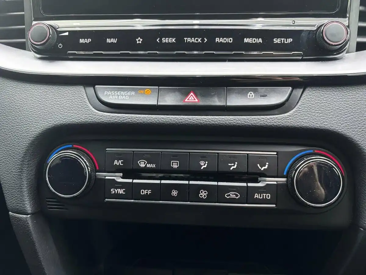 2022-kia-ceed-15-t-gdi-3-hatchback-big-22