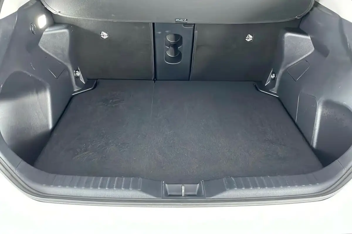 2023-toyota-yaris-cross-15-vvt-i-excel-awd-i-big-17