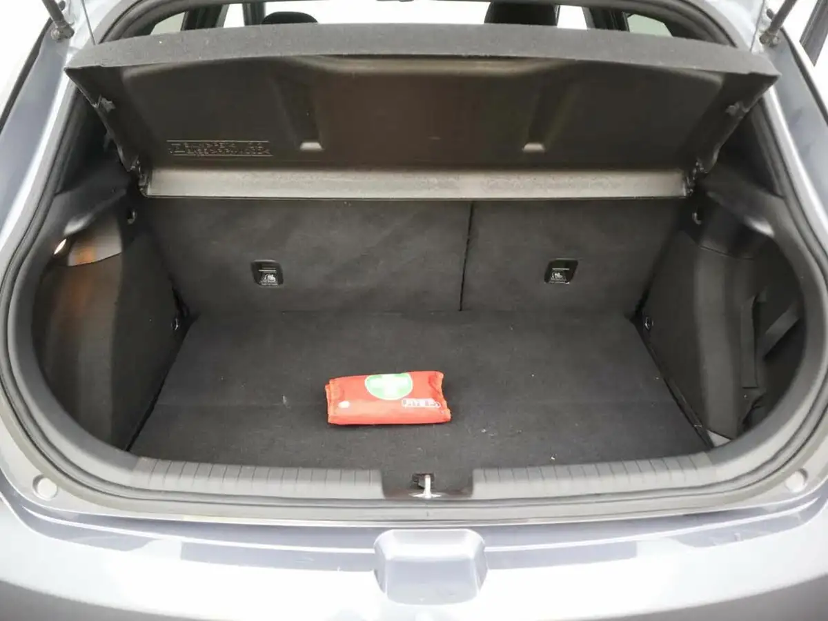2018-hyundai-i20-12-go-se-big-8