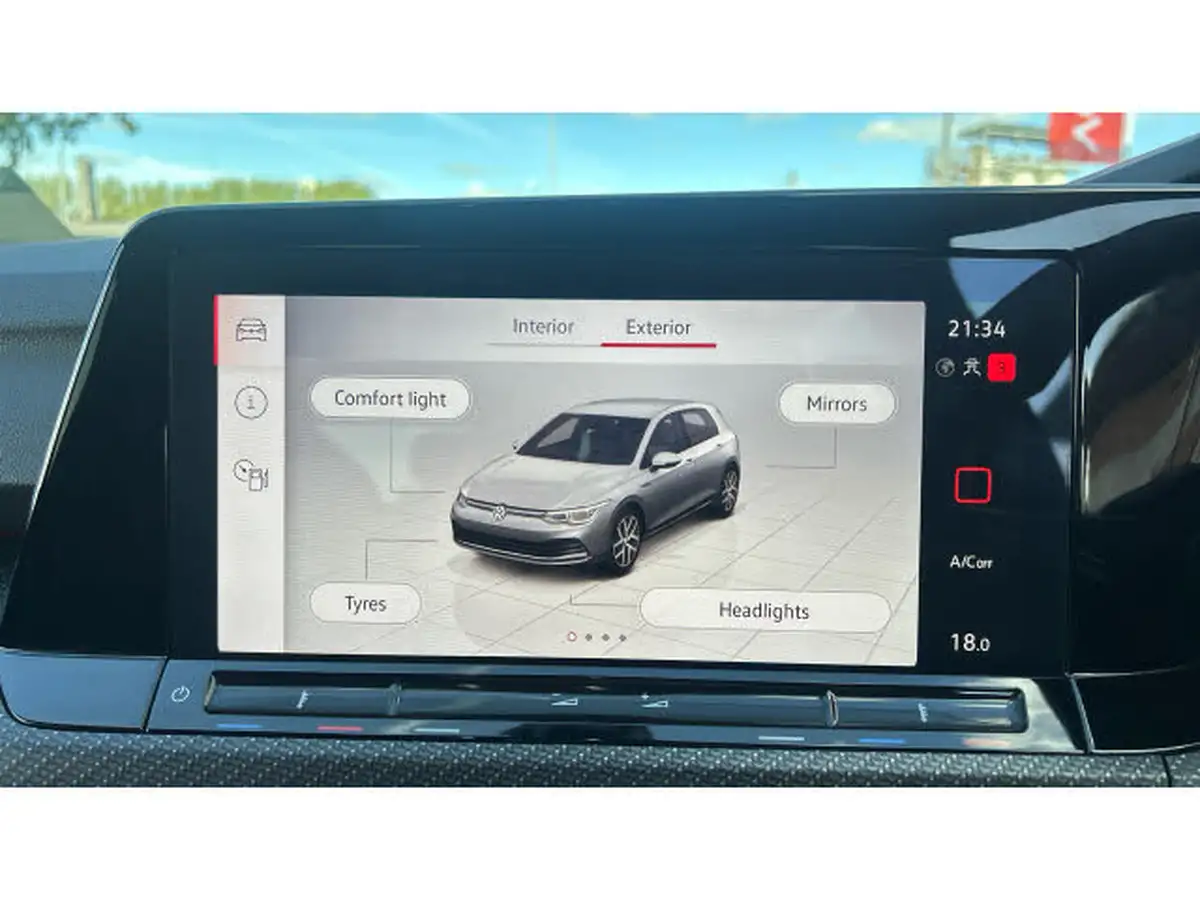 2022-volkswagen-golf-15-tsi-r-line-150ps-hatchback-big-18