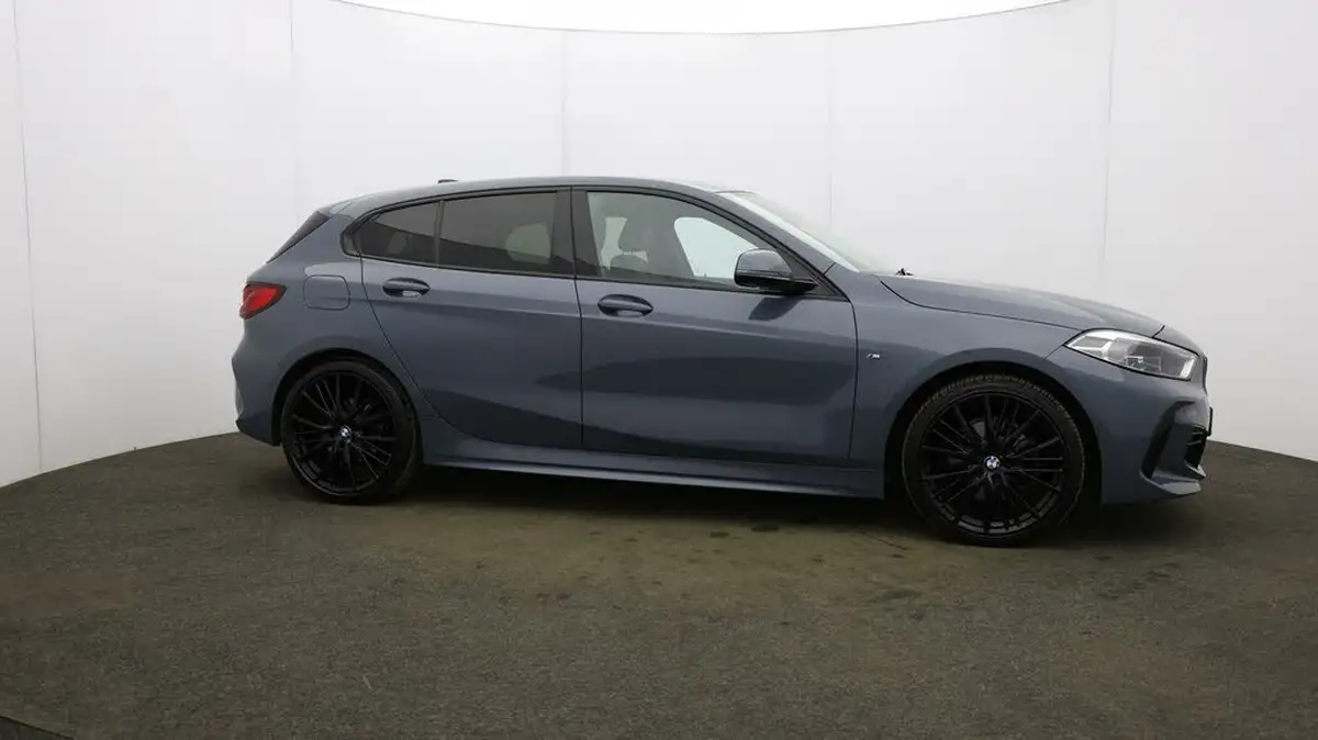 2020-bmw-1-series-big-48