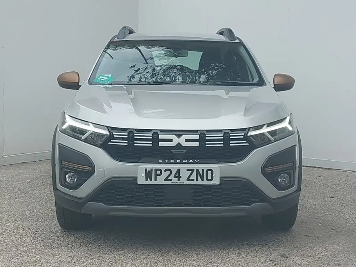 2024-dacia-sandero-stepway-10-tce-extreme-90bhp-big-11