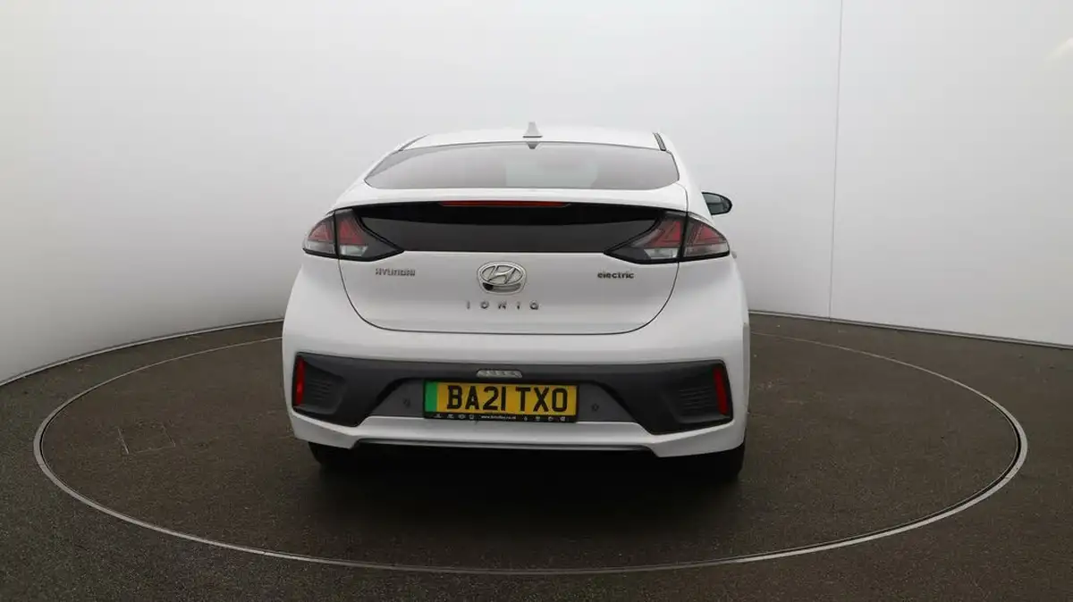2021-hyundai-ioniq-e-premium-se-electric-100kw-big-6